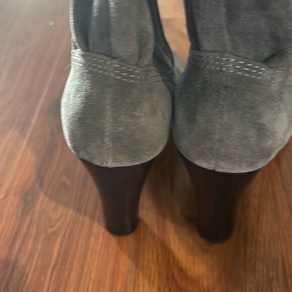 Michael Kors gray suede slouchy boot size 5.5 heels - Picture 5 of 6